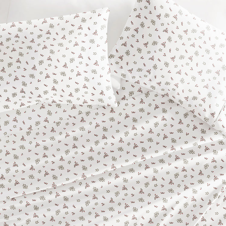 Winter Berries Holiday Sheet Set