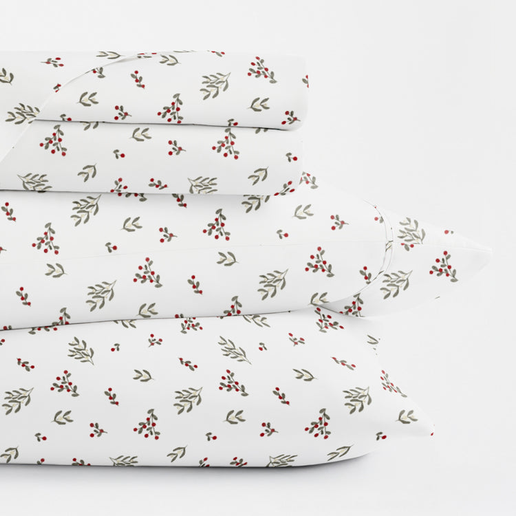 Winter Berries Holiday Sheet Set