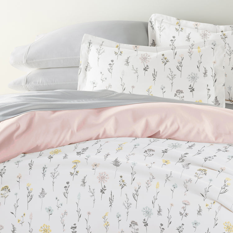 Wildflower Pink with Light Gray Sheets Bedding Bundle: Patterned Duvet Cover Set, White Comforter and Solid Sheet Set