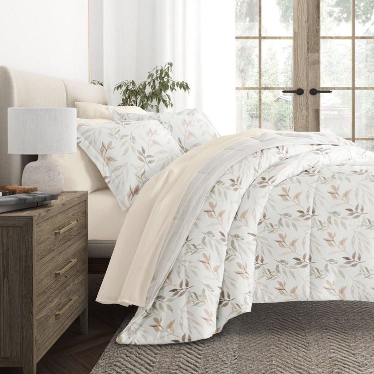 Foliage Stripe Ivory with Ivory Sheets