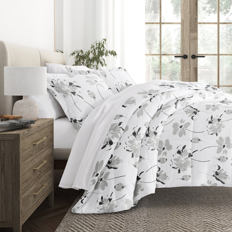 Light Gray Magnolia