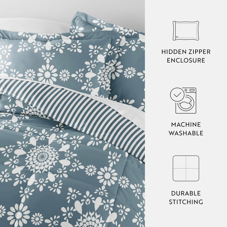 Soft Daisy Medallion Light Blue