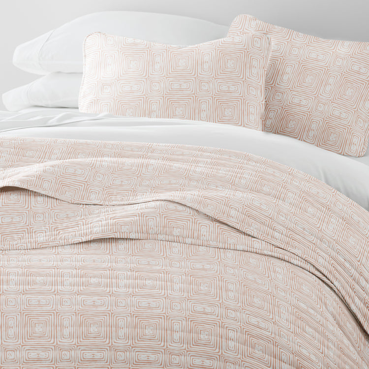 Geometric Maze Quilt Set with Shams Reversible Apricot