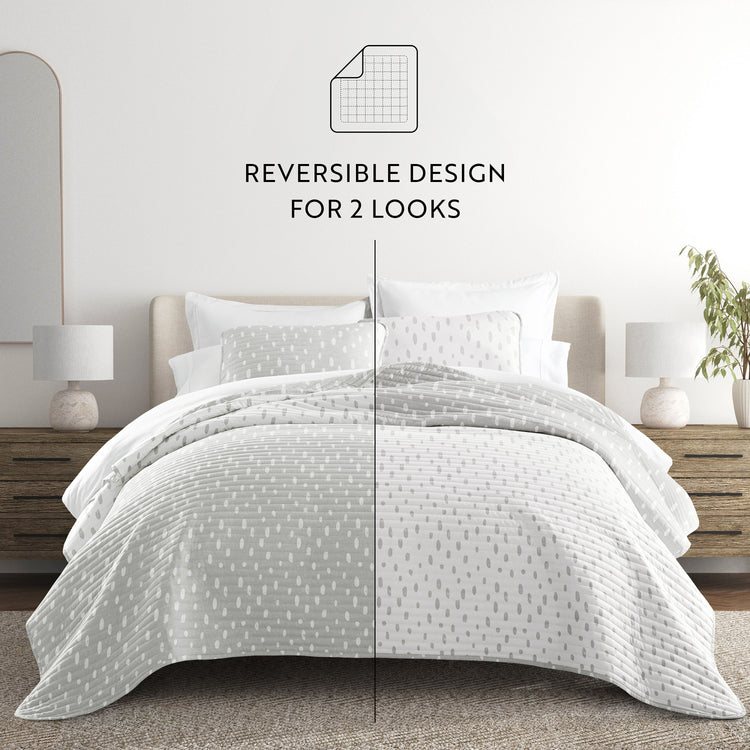Dots Quilt Set with Shams Reversible Light Gray