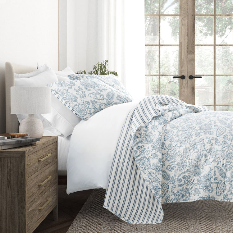 Jacobean Quilt Set with Shams Reversible Dusk Blue