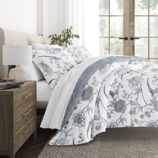 Molly Botanicals Light Blue