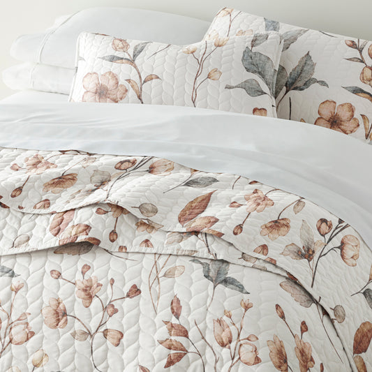 Russet Floral Quilt Set with Shams Reversible Natural