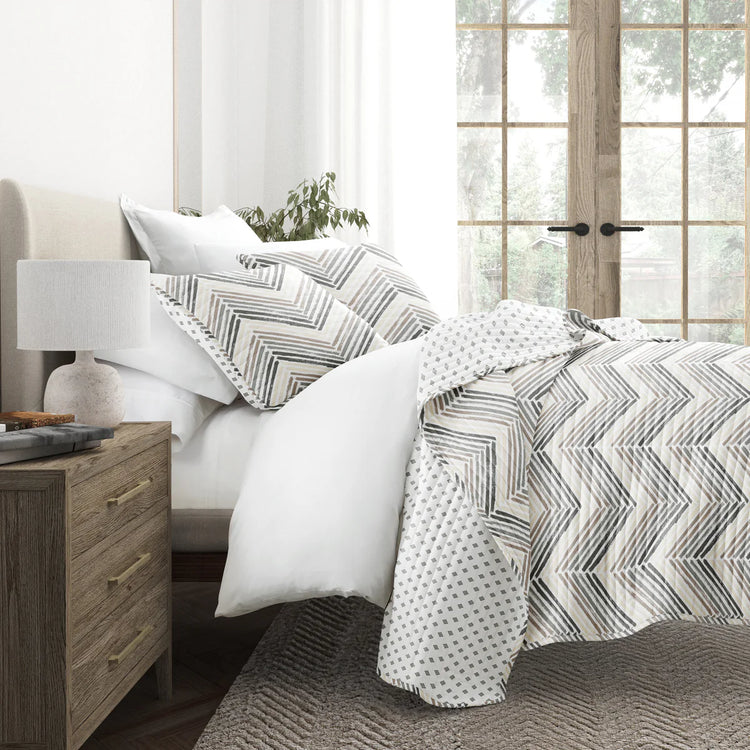 Painted Chevron Pattern Reversible Quilted Coverlet Set Light Gray - With Solid Sheet Set Light Gray