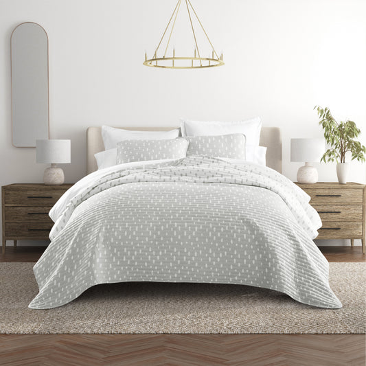 Dots Quilt Set with Shams Reversible Light Gray