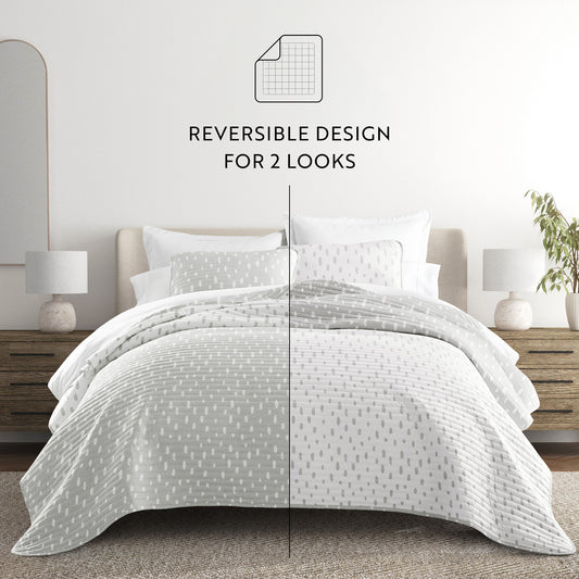 Dots Quilt Set with Shams Reversible Light Gray