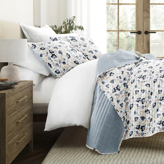 French Jacobean Quilt Set with Shams Reversible