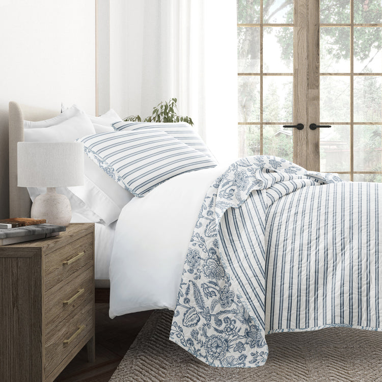Jacobean Quilt Set with Shams Reversible Dusk Blue