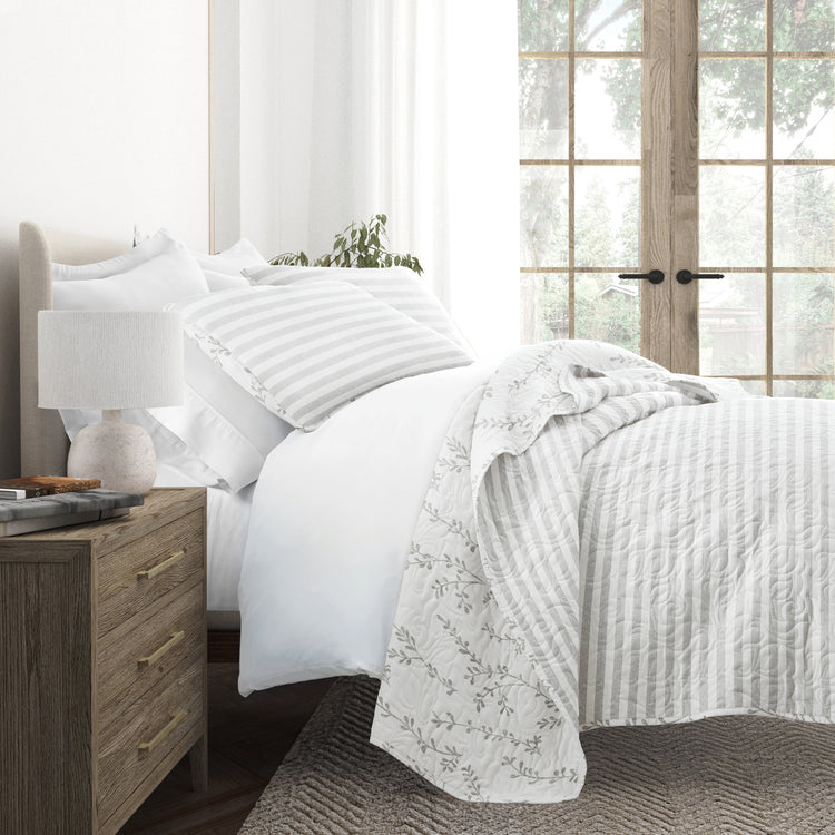 Sprouted Vines Quilt Set with Shams Reversible Light Gray